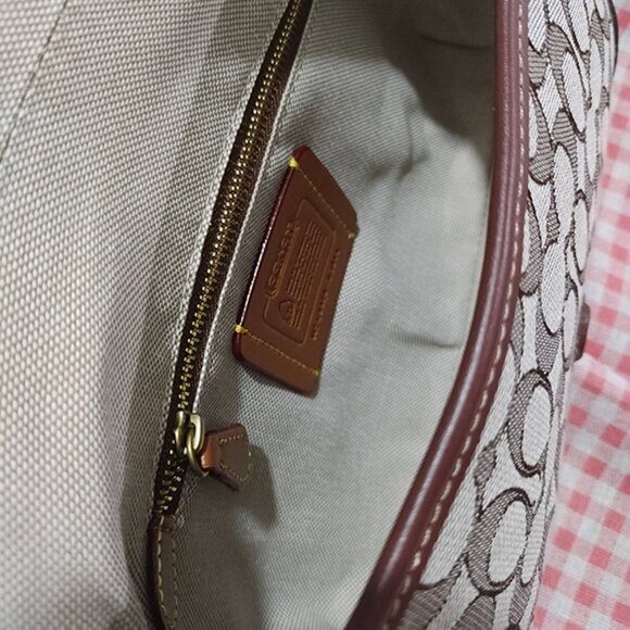 Coach Soho Signature Jacquard Brown Shoulder Bag - Picture 4 of 8